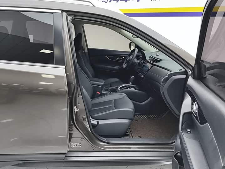 Фото 8 - Nissan X-Trail