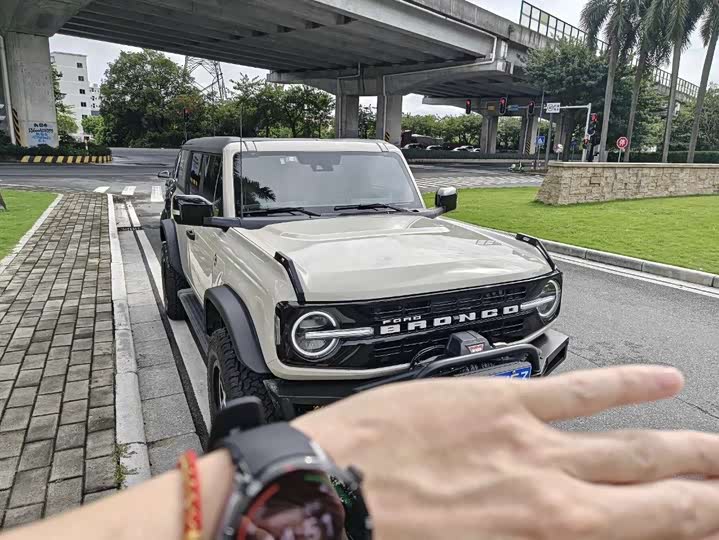 Фото 3 - Ford Bronco