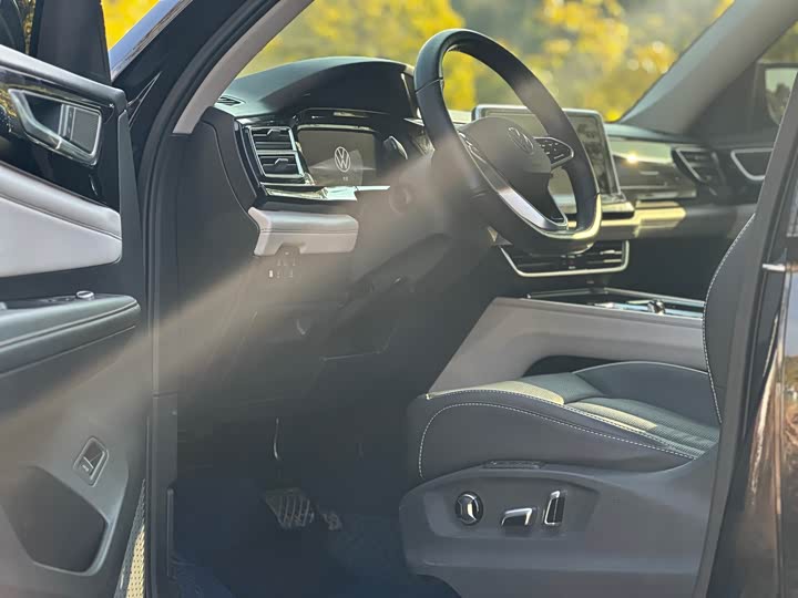 Фото 8 - Volkswagen Teramont X