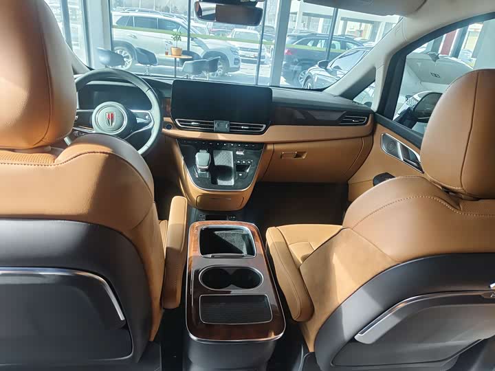 Фото 7 - Hongqi HQ9 Hybrid