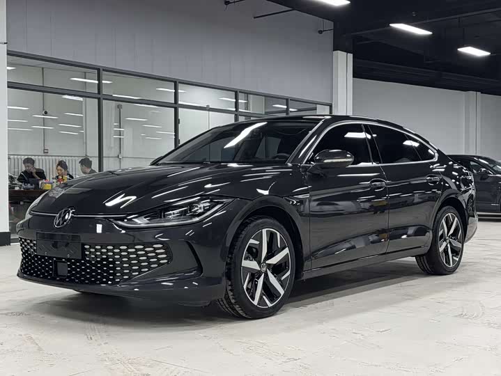 Фото 1 - Volkswagen Lamando L