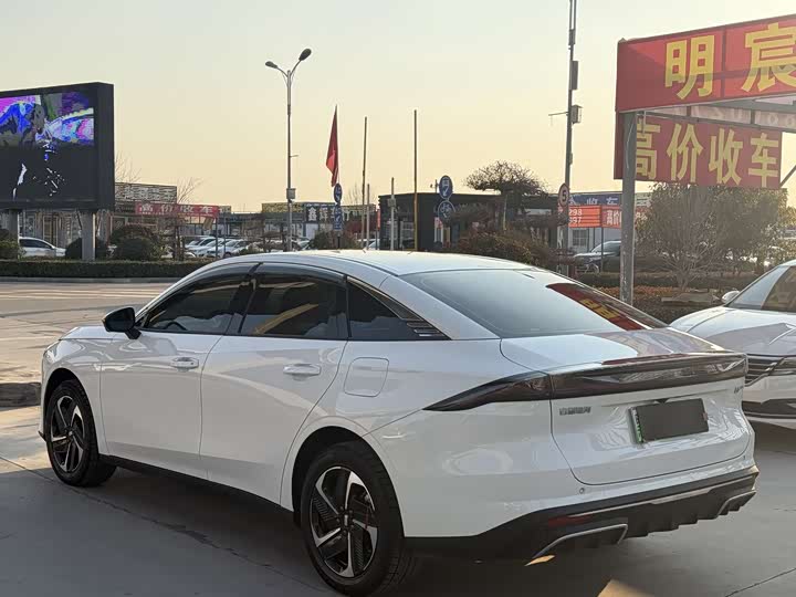 Фото 5 - Geely Galaxy L6