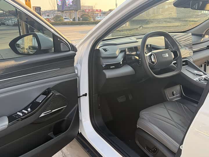 Фото 7 - Geely Galaxy L6