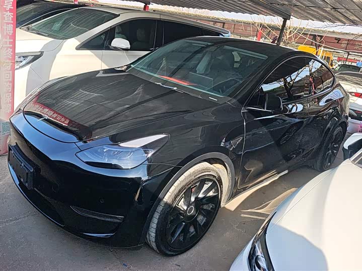 Фото 1 - Tesla Model Y