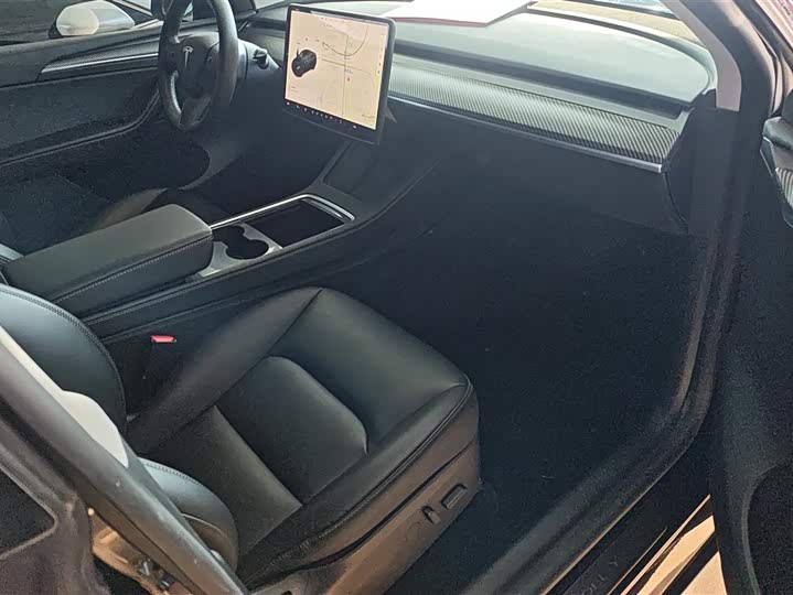 Фото 8 - Tesla Model Y