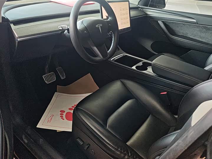 Фото 9 - Tesla Model Y