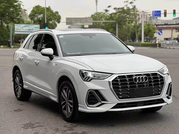 Фото 3 - Audi Q3