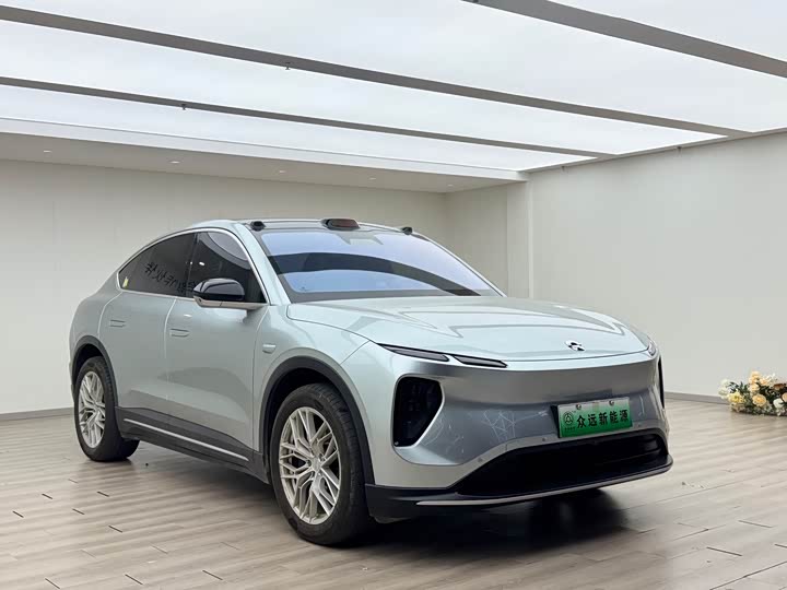 Фото 3 - Nio EC6