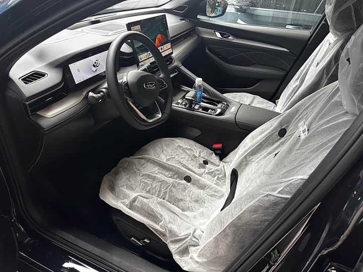 Фото 6 - Geely Preface