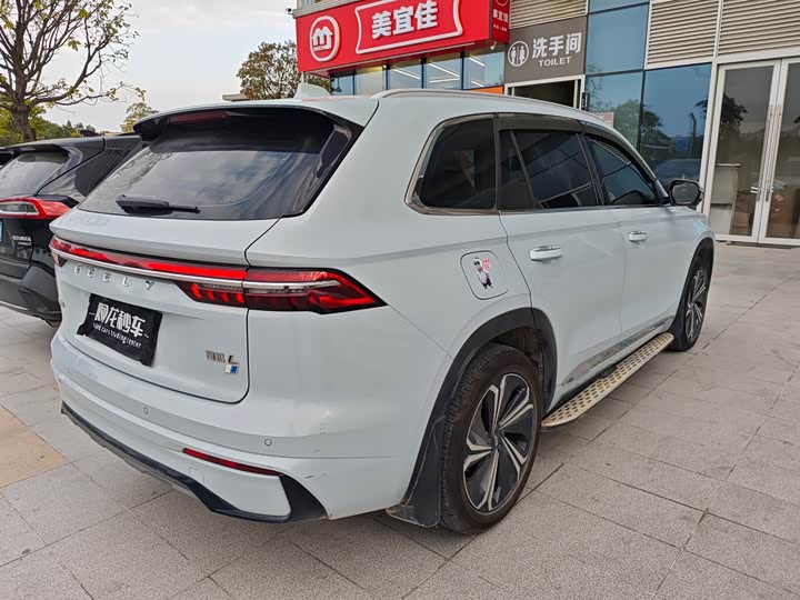 Фото 3 - Geely Monjaro