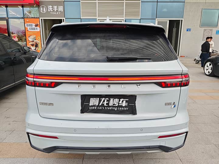 Фото 4 - Geely Monjaro