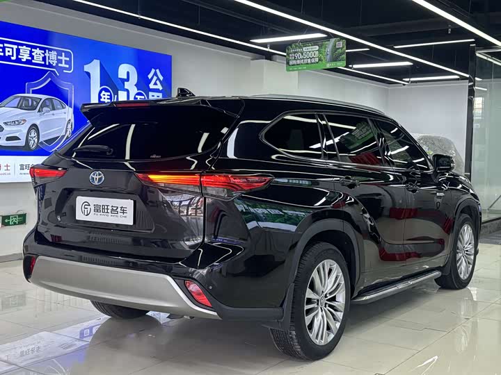 Фото 5 - Toyota Highlander