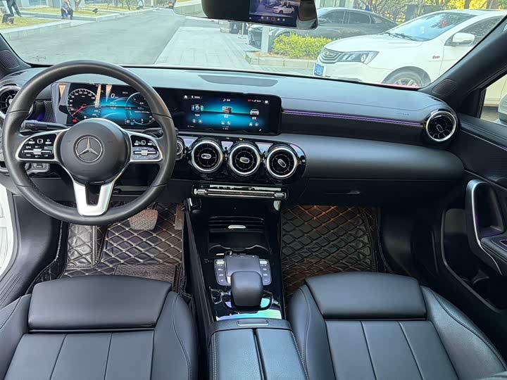 Фото 5 - Mercedes-Benz A-Class