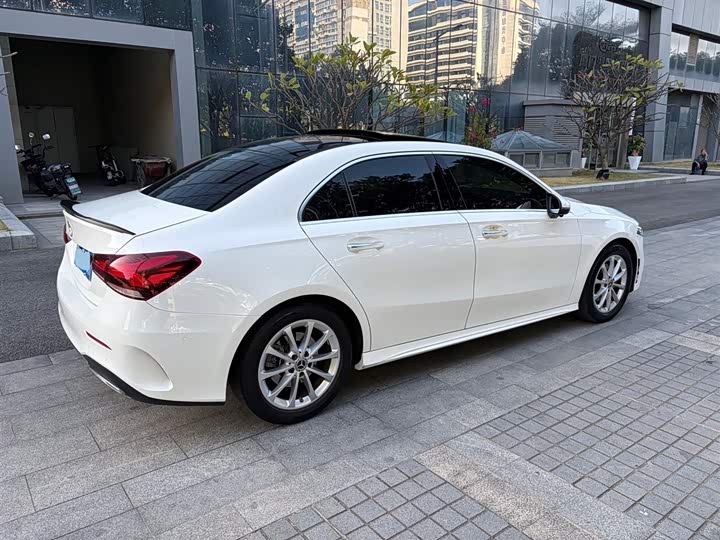 Фото 9 - Mercedes-Benz A-Class