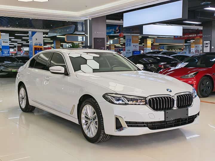 Фото 3 - BMW 5 Series