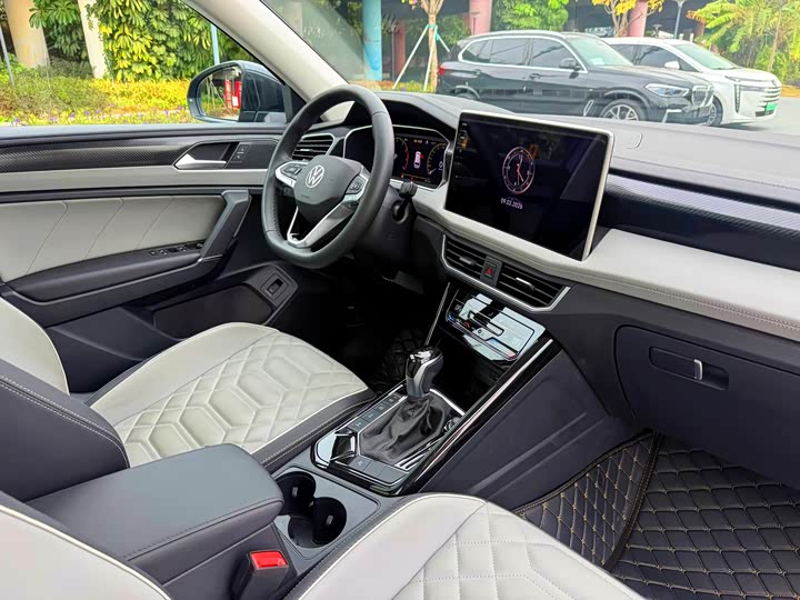 Фото 9 - Volkswagen Tayron