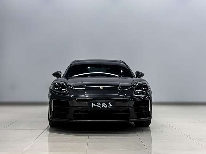 Фото 1 - Porsche Panamera