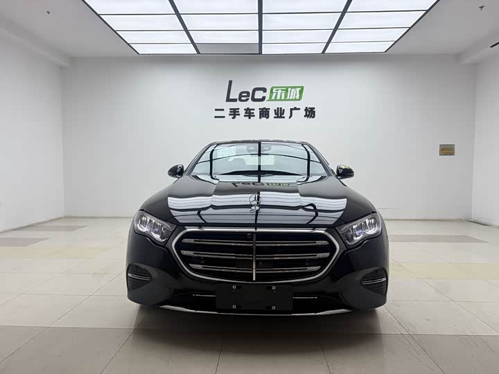 Photo 2 - Mercedes-Benz E-Class