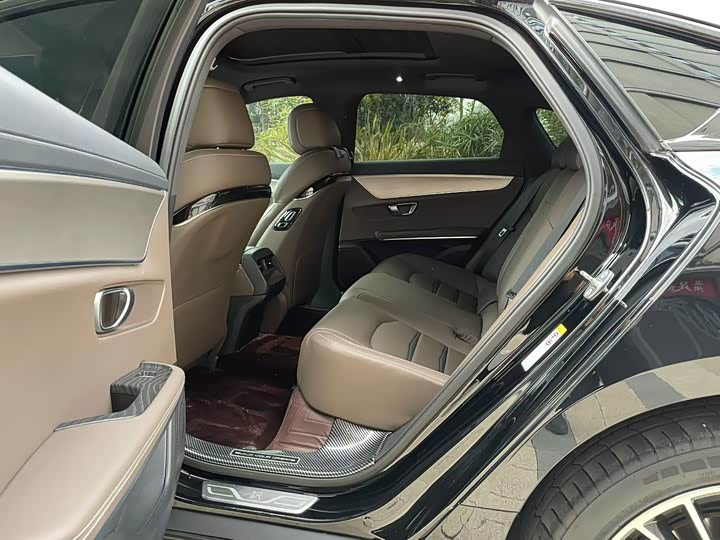 Фото 4 - BYD Han