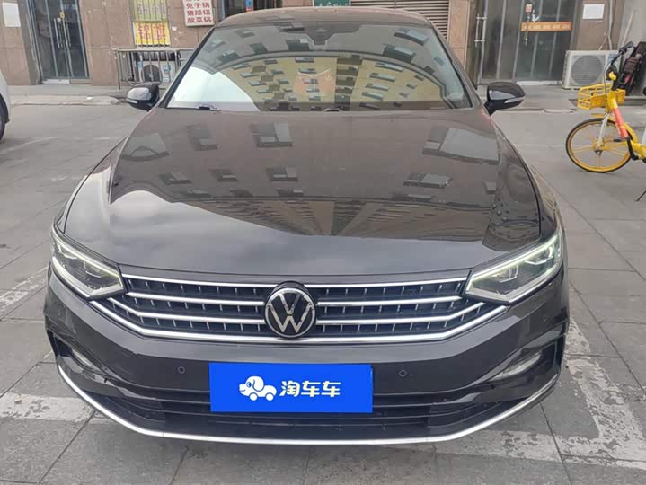 Фото 2 - Volkswagen Magotan