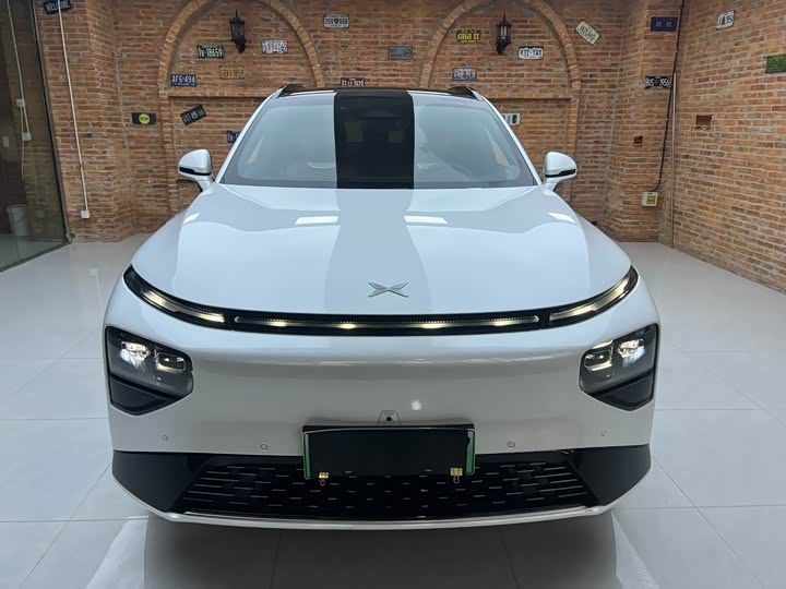 Фото 2 - XPeng G9