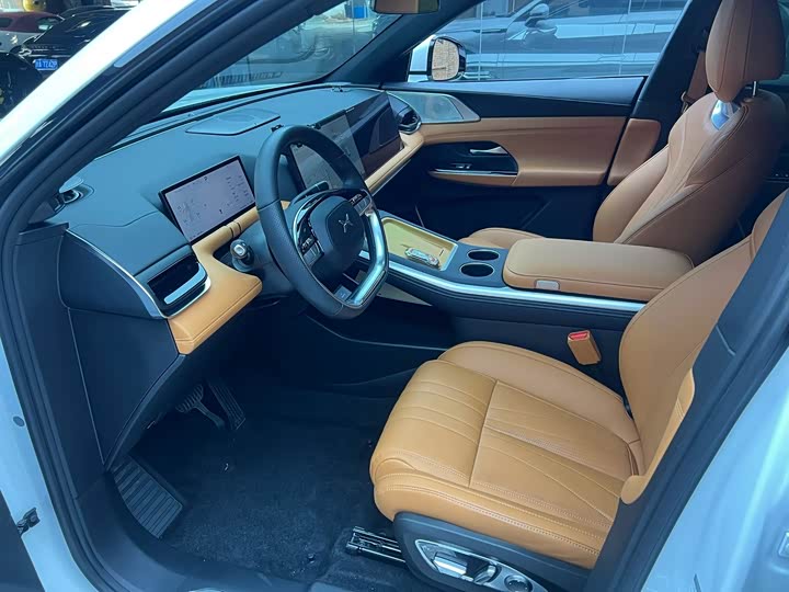 Фото 4 - XPeng G9