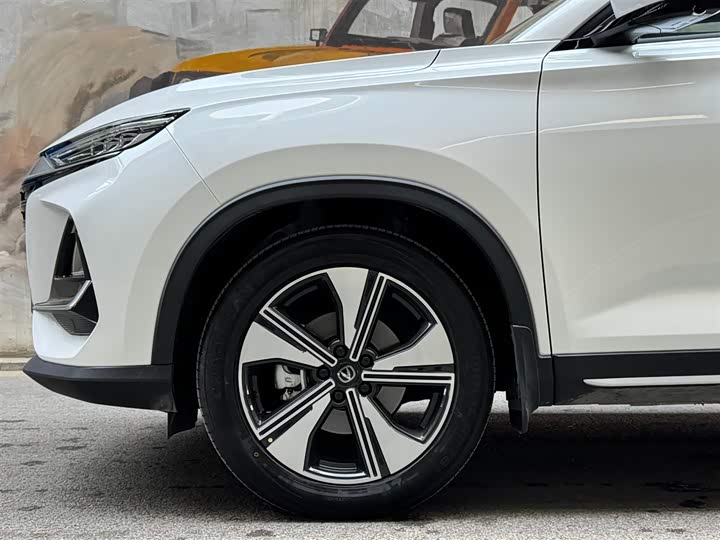 Фото 6 - Changan CS75