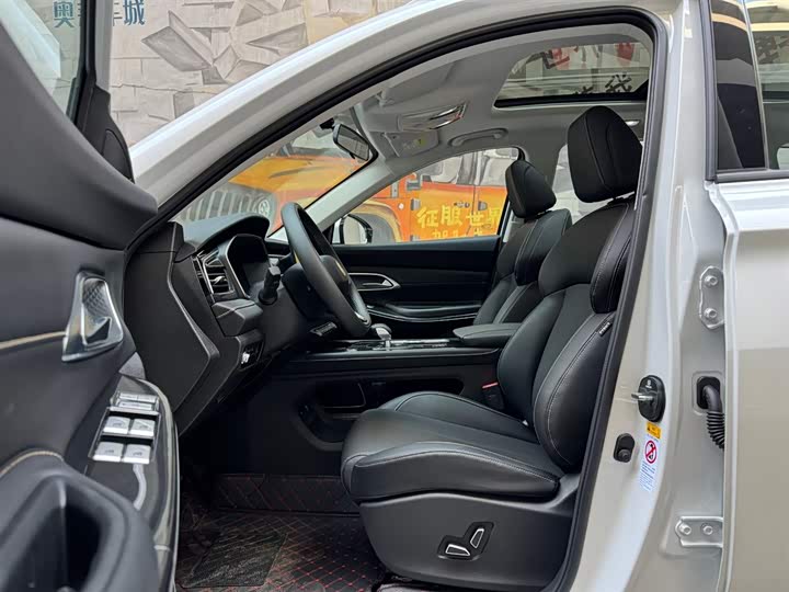 Фото 7 - Changan CS75