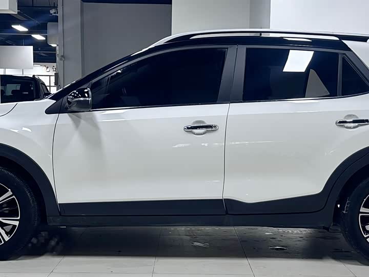 Фото 8 - Kia KX1