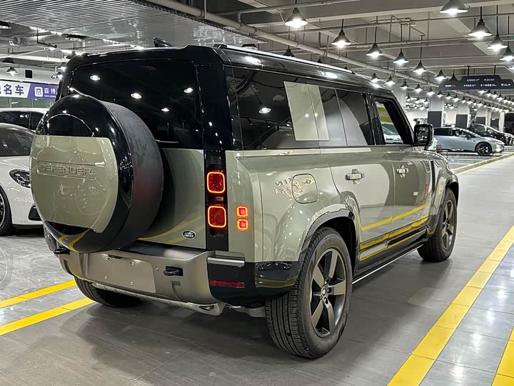 Фото 4 - Land Rover Defender