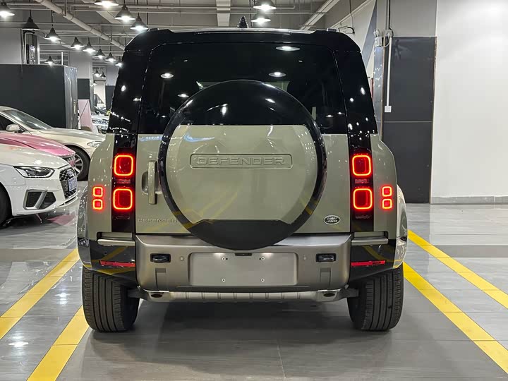 Фото 5 - Land Rover Defender