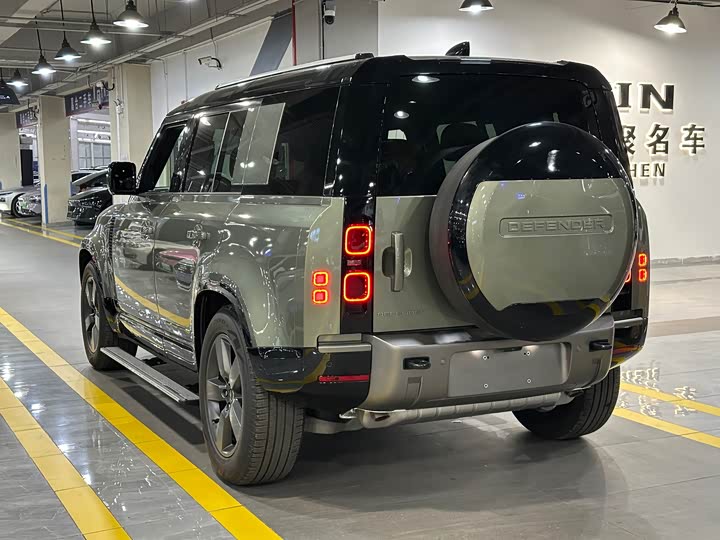 Фото 6 - Land Rover Defender