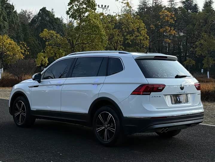 Фото 6 - Volkswagen Tiguan L Pro