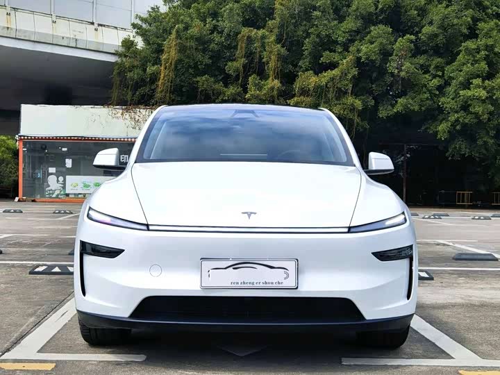 Фото 2 - Tesla Model Y