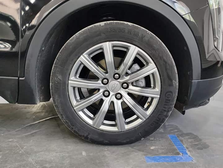 Фото 6 - Cadillac XT4