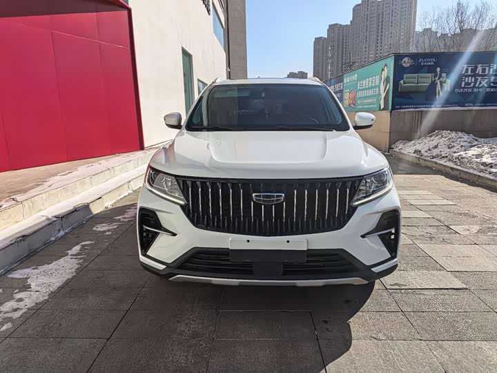 Фото 2 - Geely Vision X6