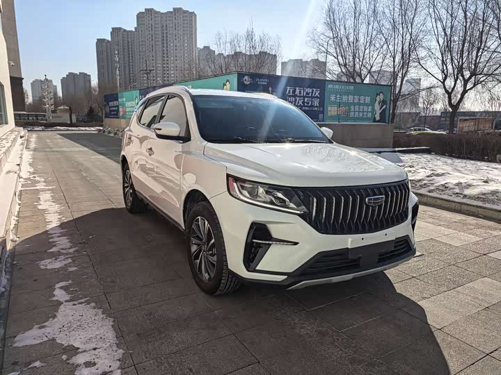 Фото 3 - Geely Vision X6