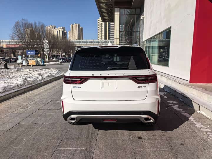 Фото 4 - Geely Vision X6