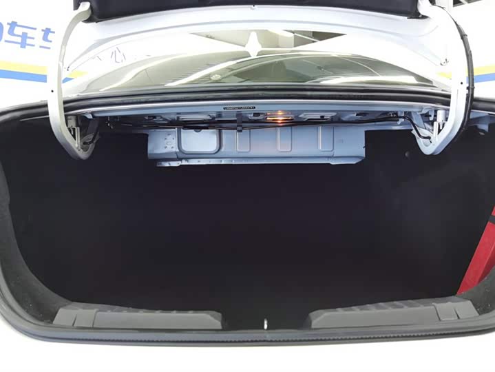 Фото 4 - Ford Escort