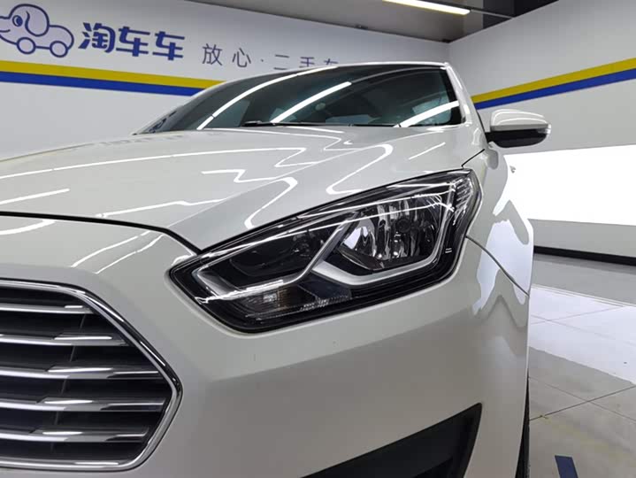 Фото 5 - Ford Escort