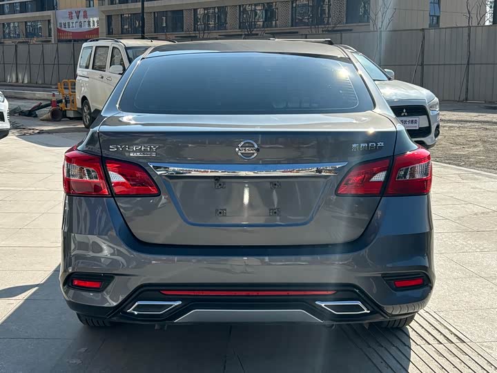 Фото 5 - Nissan Sylphy