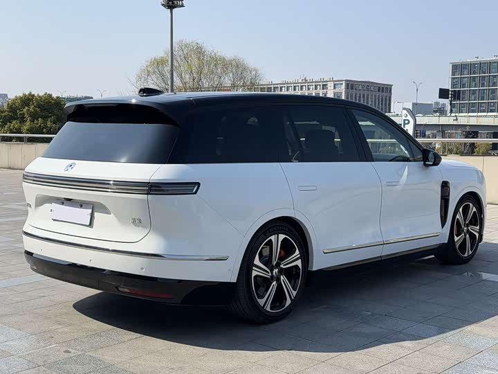 Фото 6 - Nio ES8