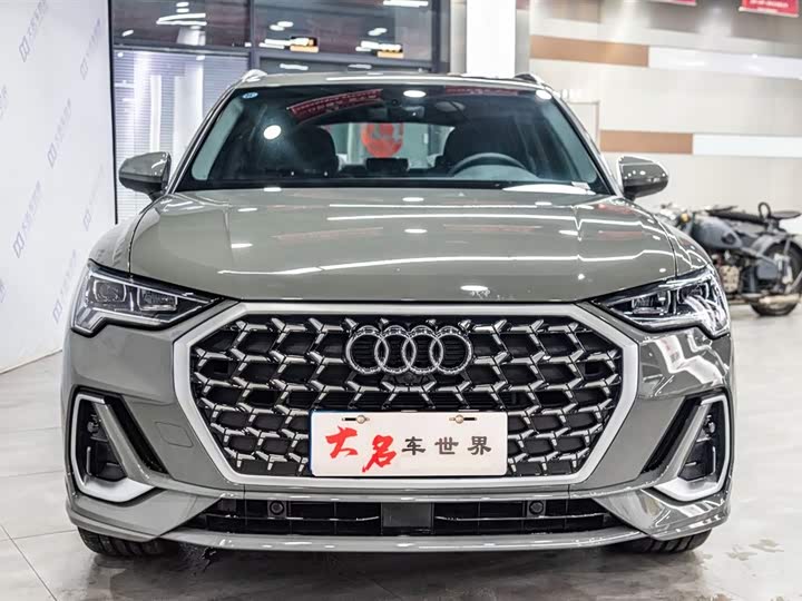 Фото 2 - Audi Q3