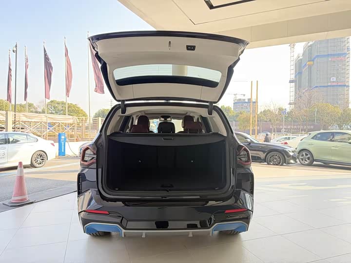 Фото 6 - BMW iX3