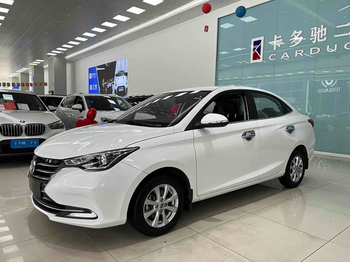 Фото 4 - Changan Alsvin