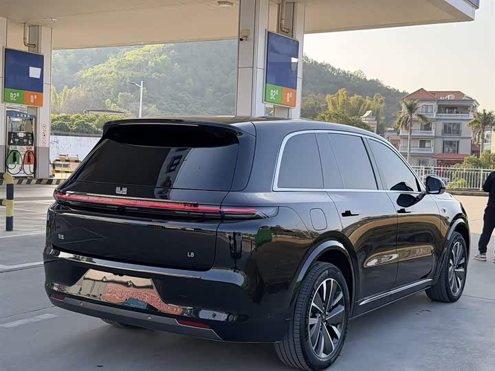 Фото 9 - LiXiang L8