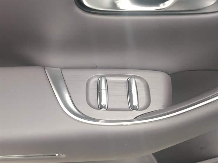 Фото 9 - Leapmotor C10