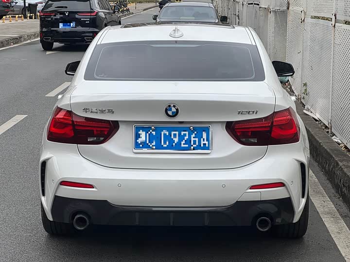 Фото 3 - BMW 1 Series
