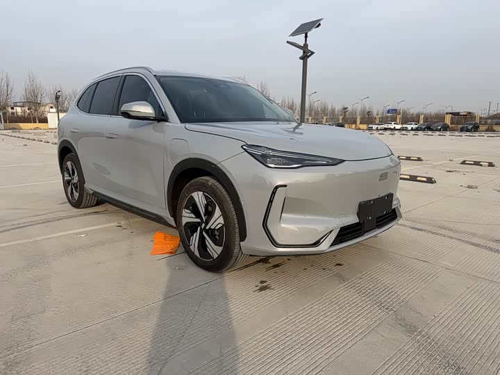 Фото 3 - Geely Galaxy E5