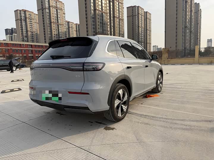 Фото 9 - Geely Galaxy E5